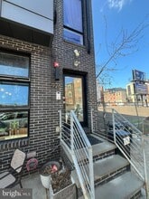 Building Photo - 926 N 15th St