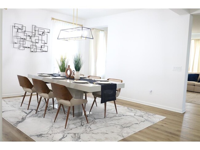 Foto del edificio - 1073 Birchwood Ln