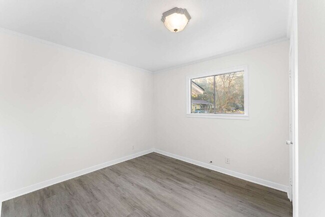 Foto del edificio - **Move-In Special: 1 MONTH FREE** Move in by February 15, 2026 and get 1 month’s rent FREE on a 1...