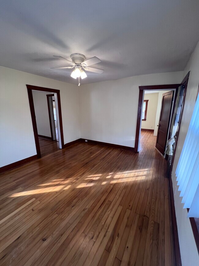 Foto del edificio - 5202 Dakota Ave