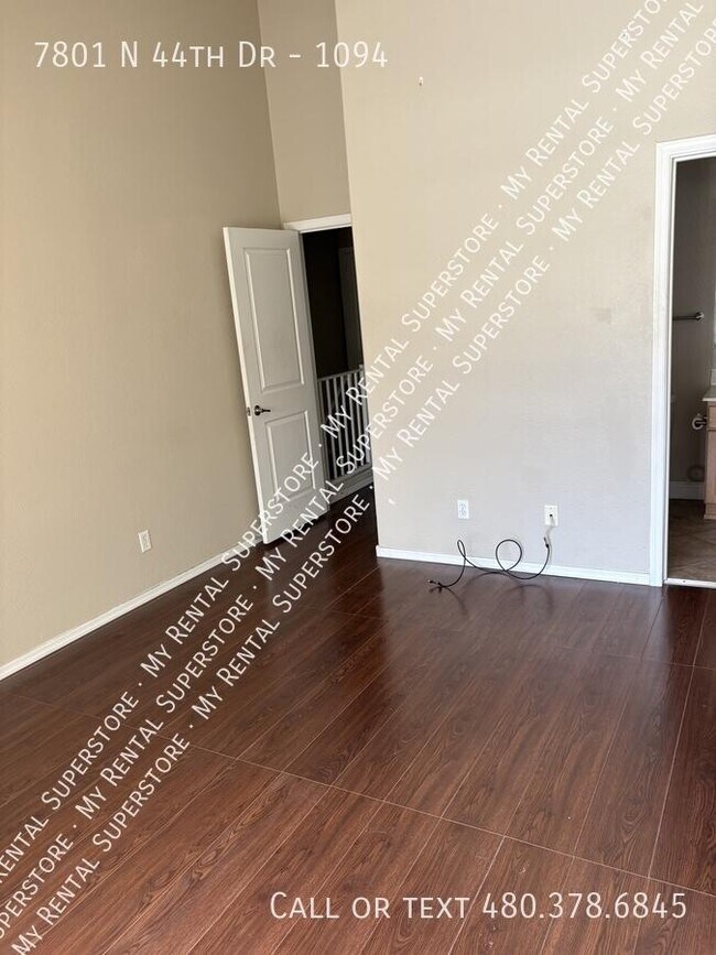 Foto del edificio - 7801 N 44th Dr