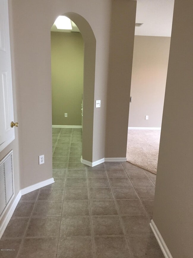 Building Photo - 7801 Point Meadows Dr