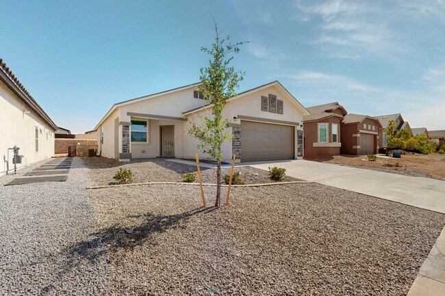 Building Photo - Charming 3 bedroom, 2 bath home in East El...