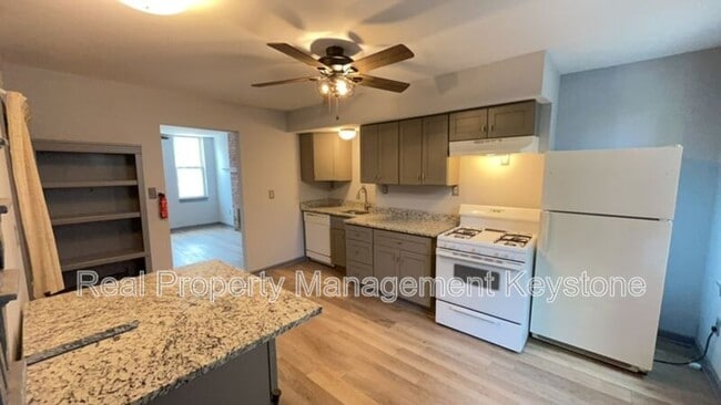 Foto del edificio - 2422 Jane St