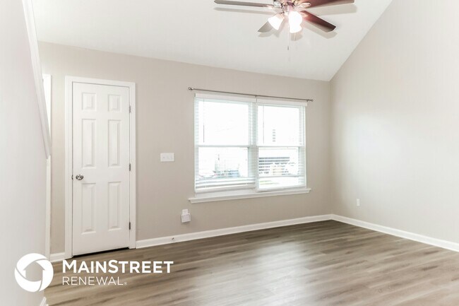 Foto del edificio - 10418 Pinoak View Dr