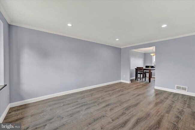 Foto del edificio - 7954 Kavanagh Rd