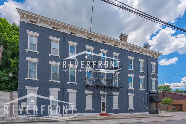 Building Photo - 1686 Blue Rock St