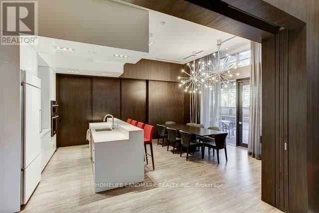 Building Photo - 88-1288 Sheppard Ave E
