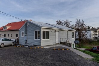 Building Photo - 506 Southway Dr