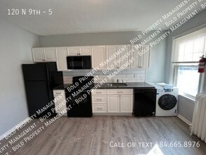 Building Photo - 120 N 9th St