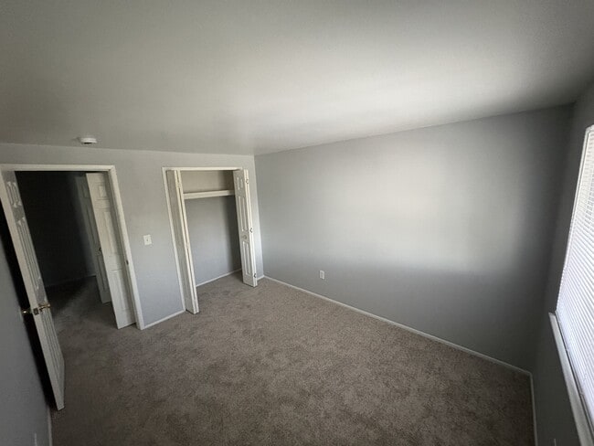 Foto del edificio - 24843 Mayfair St