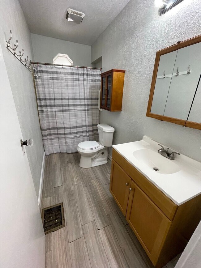 Foto del edificio - 416 Cascade St