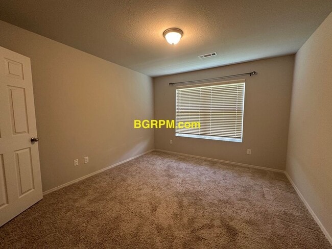 Building Photo - 16 Dunnaway Dr