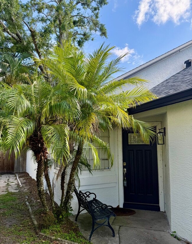 Building Photo - Charming Remodeled 3 Bedroom, 2 Bath Singl...