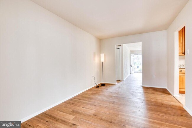 Foto del edificio - 2274 Dairy Farm Rd