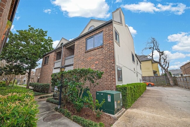 Building Photo - 1114 Augusta Dr