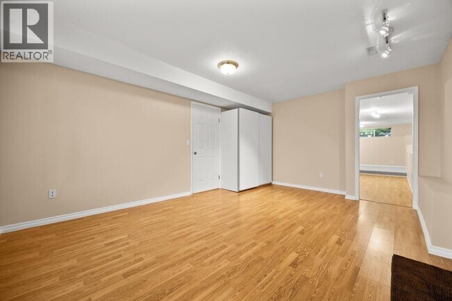 Photo du bâtiment - 2637 Panorama Dr