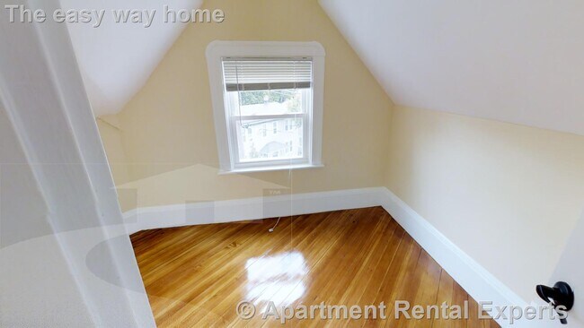 Foto del edificio - 48-50 Lowell St Unit #3