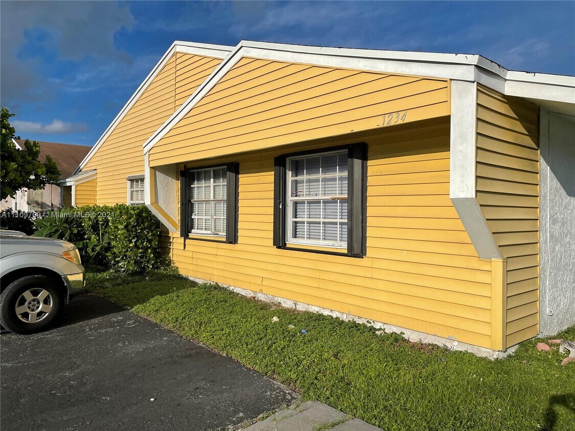 1234 SW 71st Terrace Unit 1234, North Lauderdale, FL 33068 Apartment