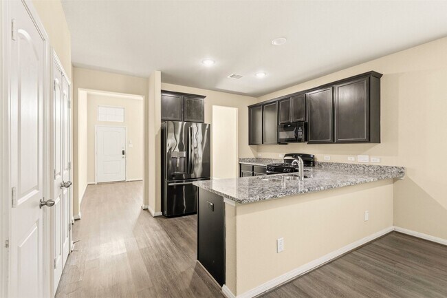 Foto del edificio - 6131 Carpenters Cove Ln