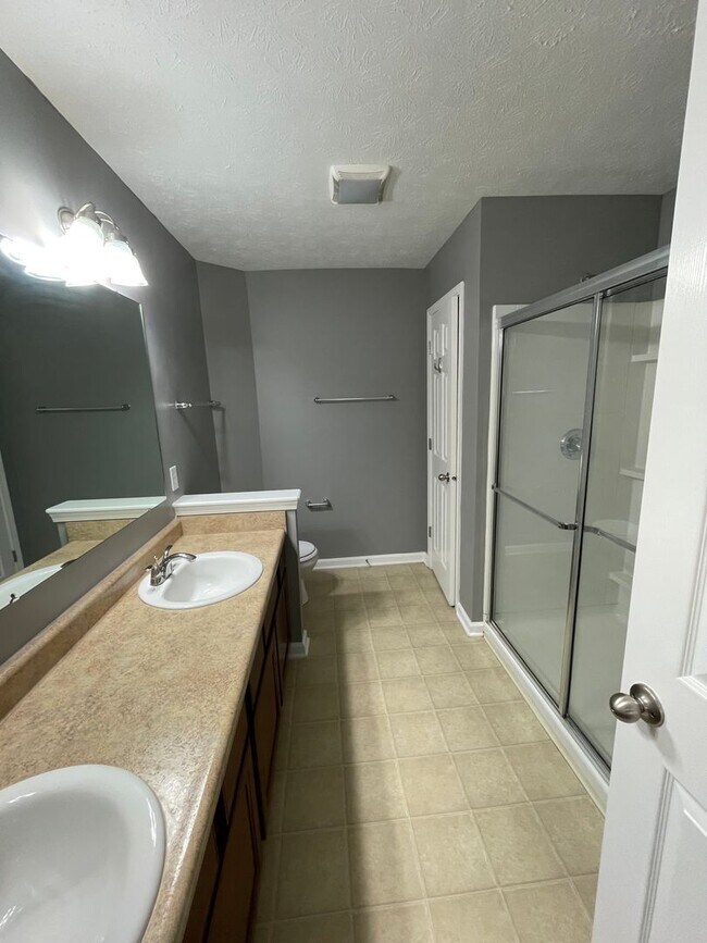 Foto del edificio - Franklin Twp - 3 BR home with loft