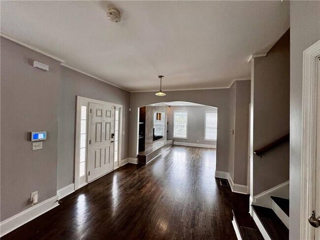 Building Photo - 2212 Ewell Park Dr NW