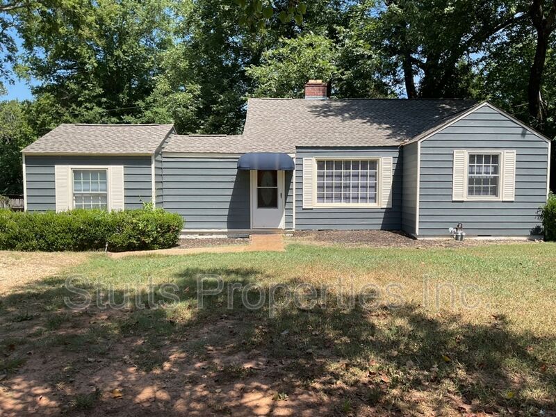 Primary Photo - 3207 East 12th Avenue