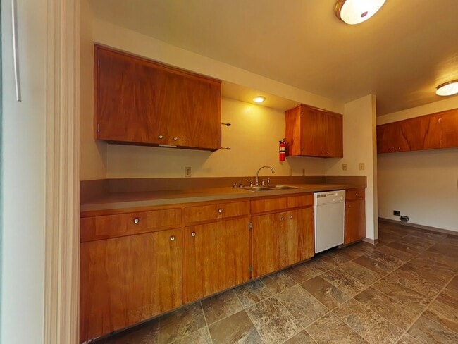 Building Photo - 2 Bedroom Duplex ~ Corvallis ~ Pet Friendly