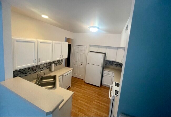 Building Photo - 2340 Georgetown Ct