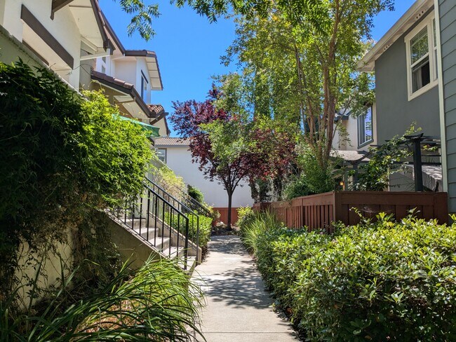 Foto del edificio - 2854 Jefferson Ln