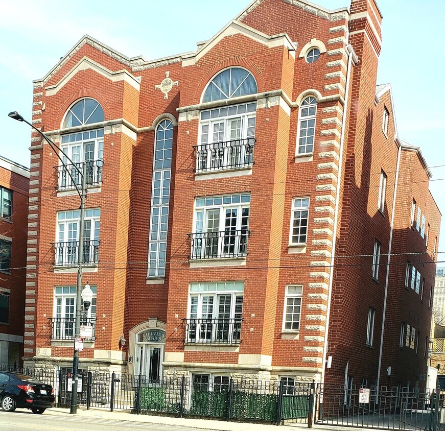 Primary Photo - 2533 N Halsted St