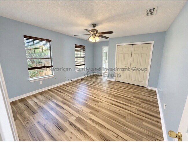 Foto del edificio - 968 Southern Oaks Ct