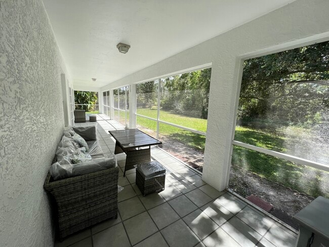 Building Photo - 7780 Scarlet Ct