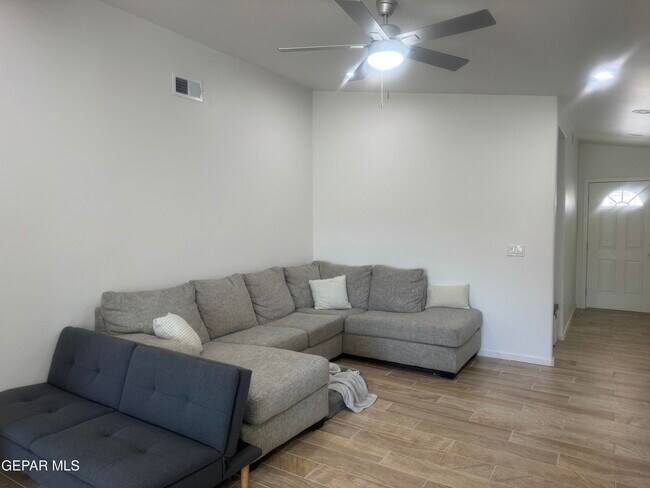 Foto del edificio - 12445 Polo Norte Dr