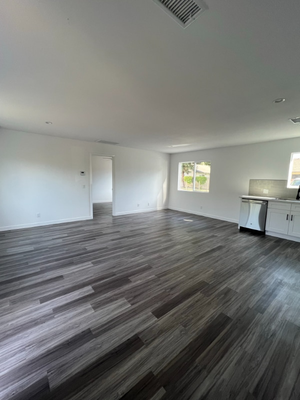 Foto del edificio - 3143 W Lanerose Dr