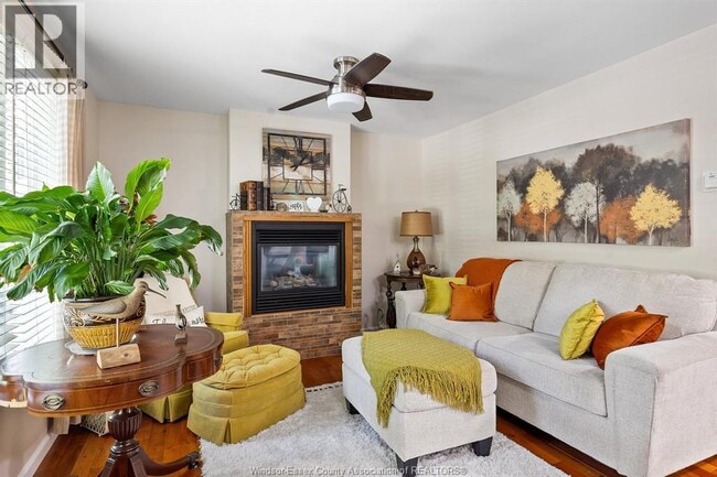 Building Photo - 275 HERITAGE 8