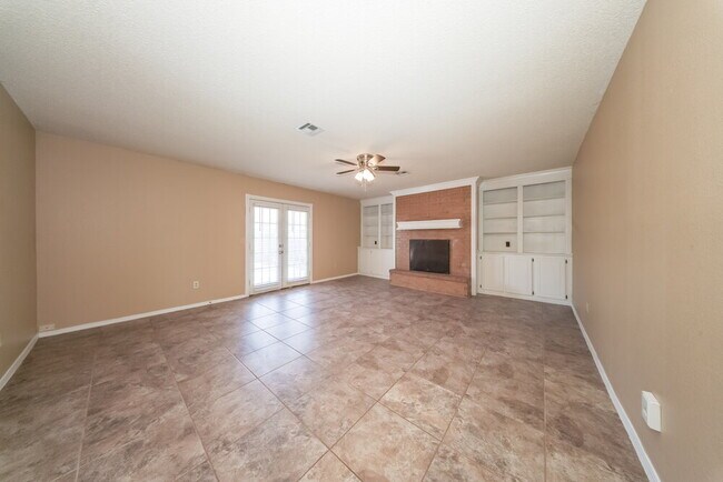 Foto del edificio - 11040 N Eagle Ln