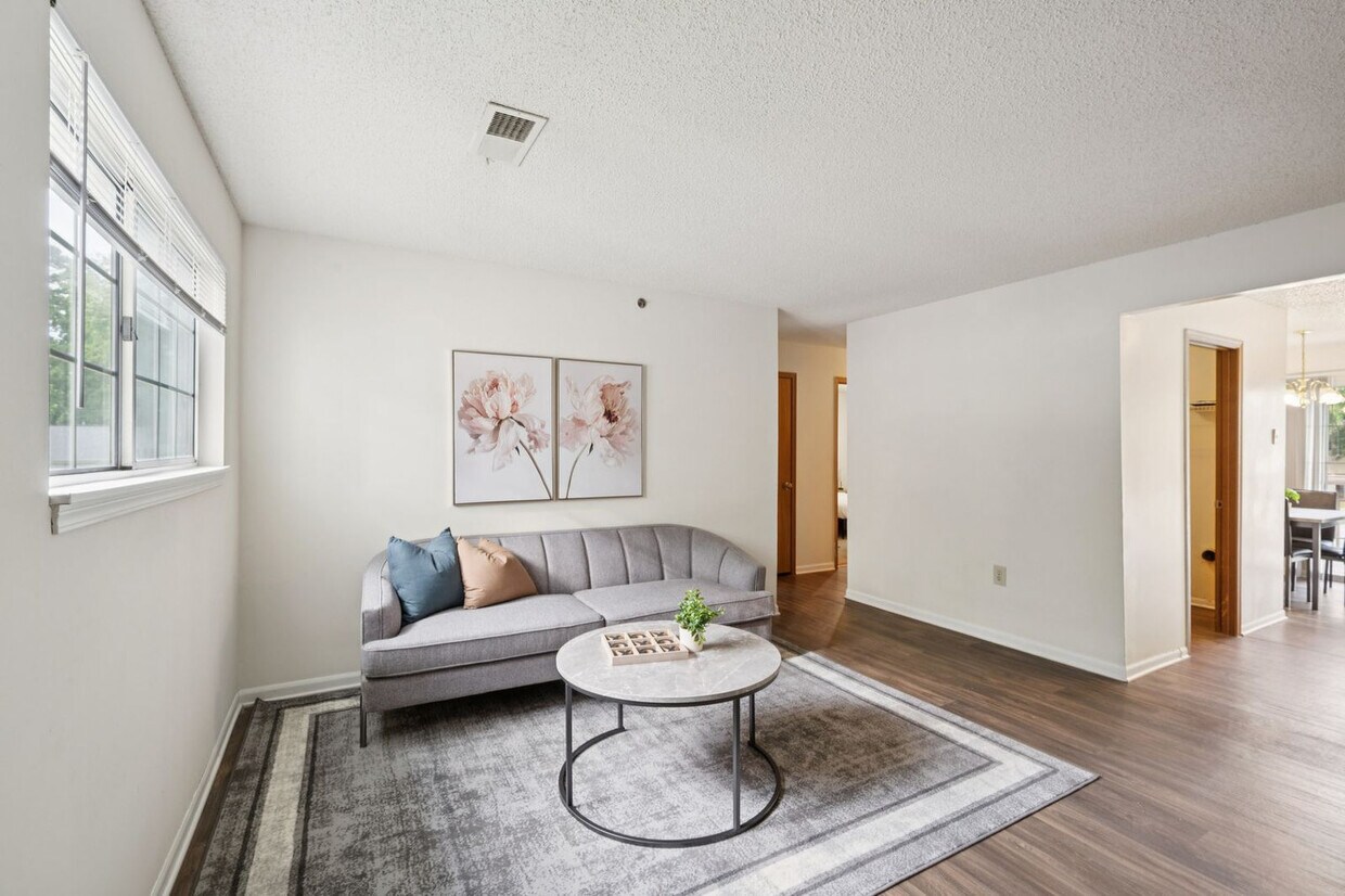 Foto principal - 1930 Kenridge Pkwy
