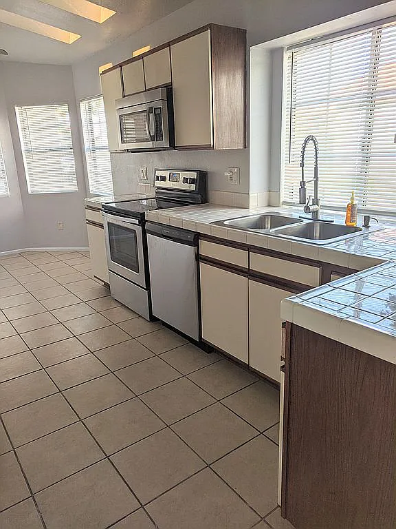 Foto del edificio - 5273 W Wood Owl Dr