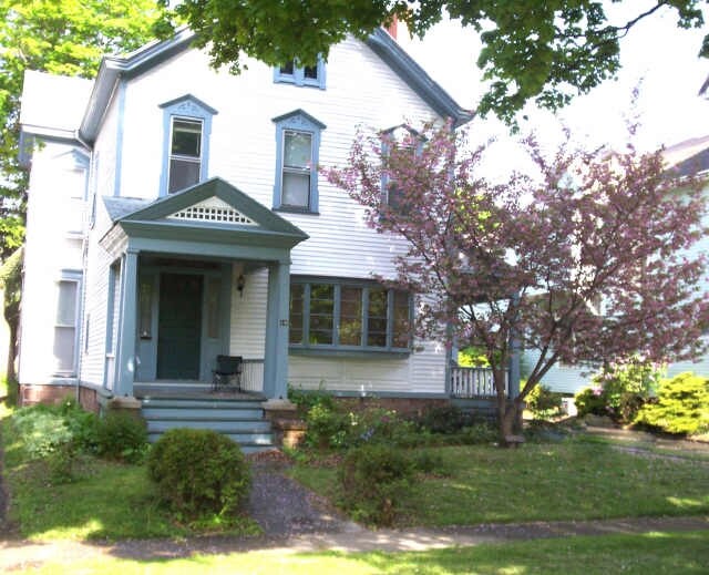 Building Photo - 18 Vick Park B
