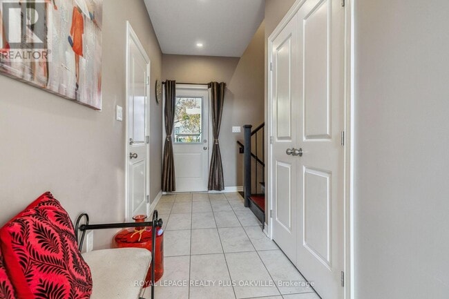 Photo du bâtiment - 71 Locheed Dr