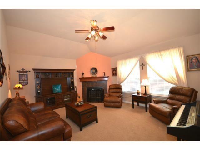 Foto del edificio - 2411 Stagecoach Bend