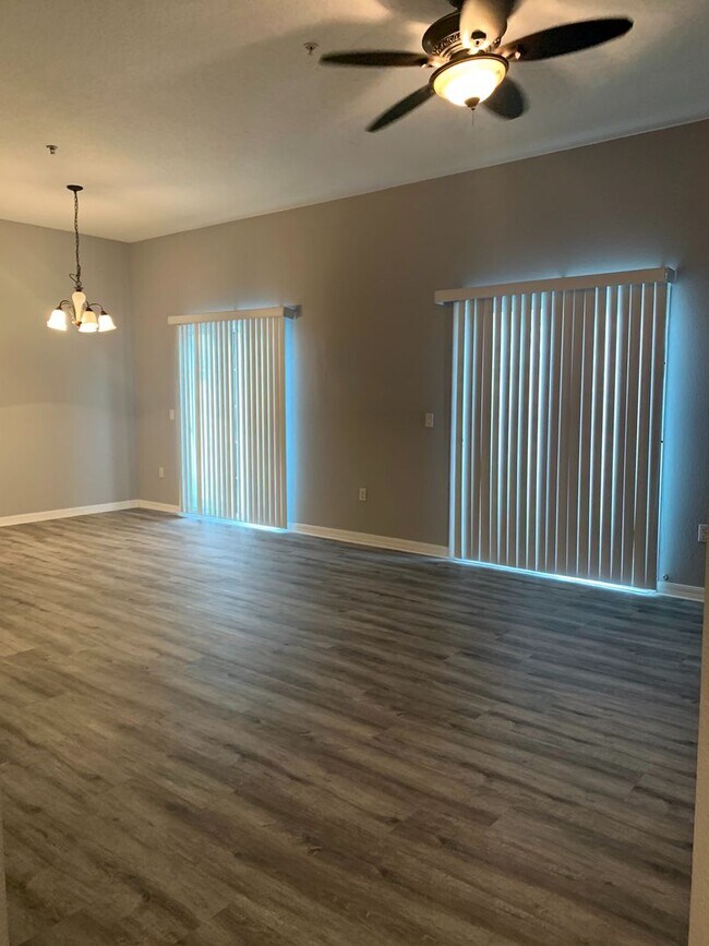 Foto del edificio - Spacious 2 bedroom/2 bath Condo with 1 car garage in Harmony for Rent