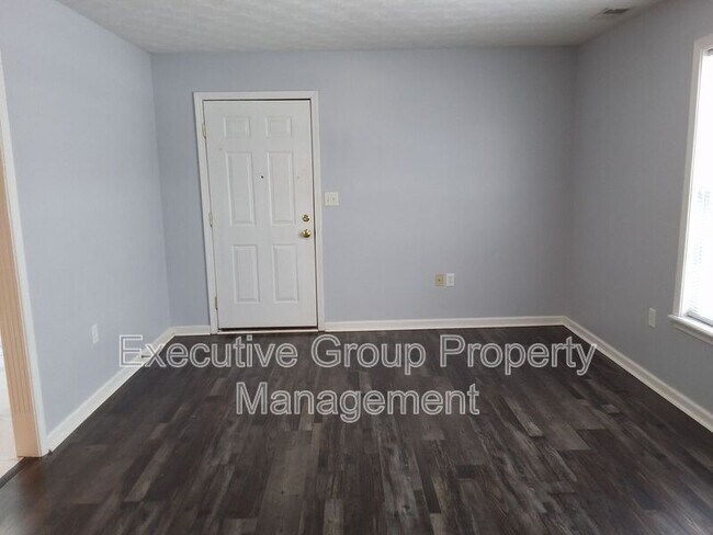 Foto del edificio - 103 Hurstfield Dr