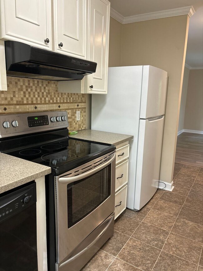 Building Photo - 401 Taylor Place, Goldsboro, NC 27530
