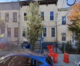 Building Photo - 531 28th St