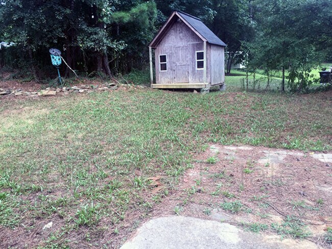 Building Photo - 6800 Silver Maple Dr