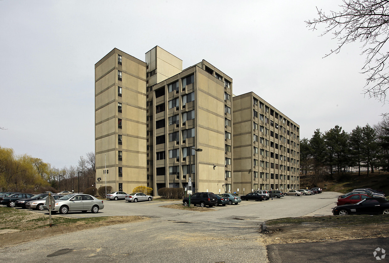 Primary Photo - Lincoln Village