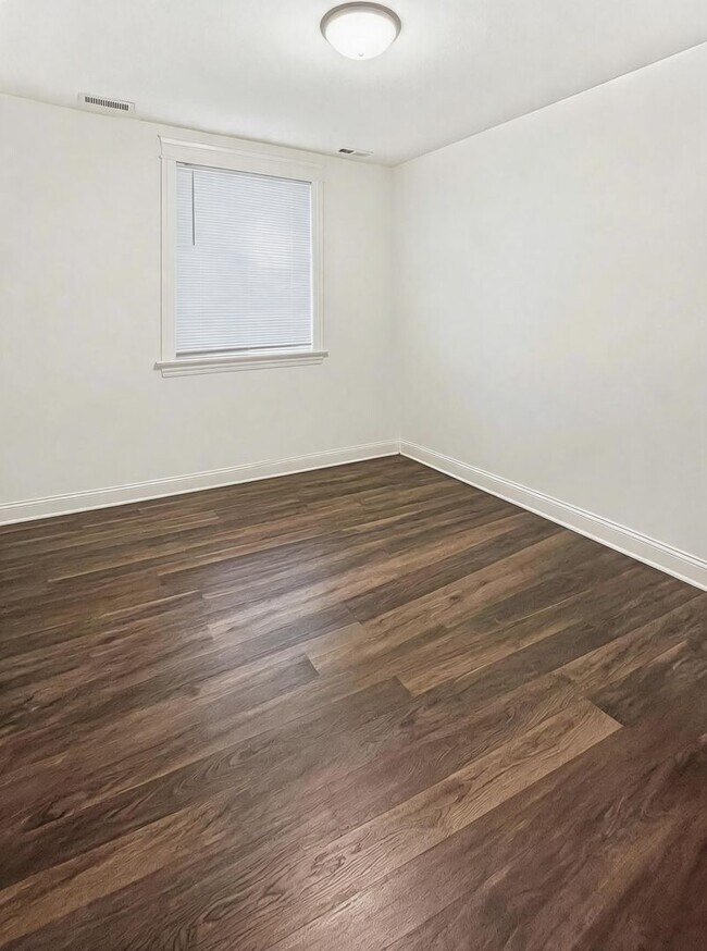 Foto del edificio - 1657 W Wrightwood Ave