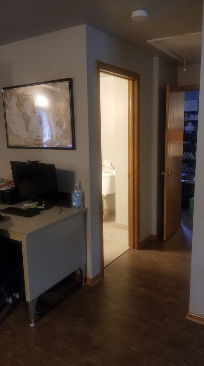 Building Photo - 1040 Cedar St